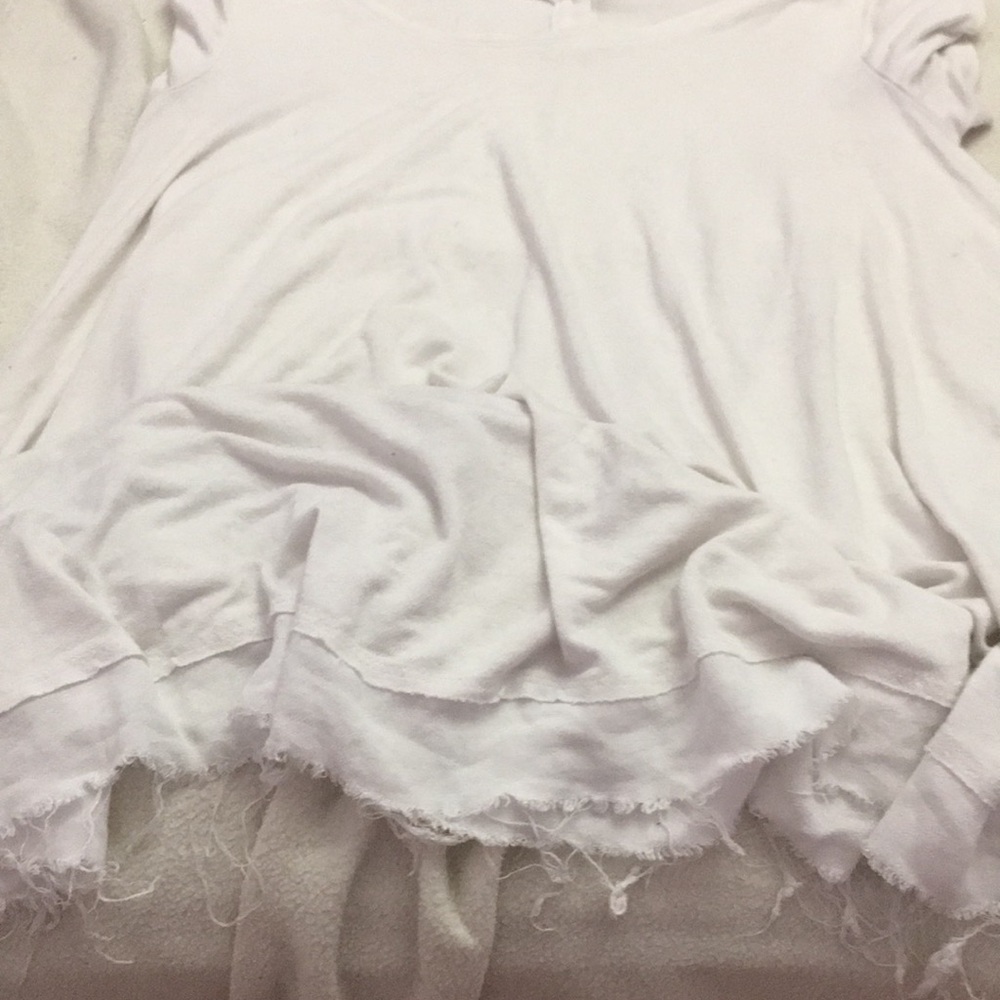 Distressed top - Picture 4 of 4